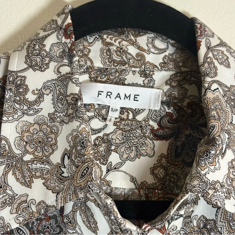 FRAME Silk 70s Ruffle Silk Top Off White Multi Paisley Size Small - Picture 6 of 8